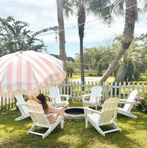 With each breath of fresh air as it breezes over the marsh, you unwind. 