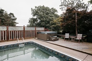 The 7 person Hot Tub is open year round!
