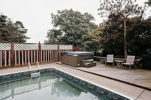 The 7 person Hot Tub is open year round!