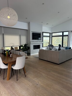 Main livingroom