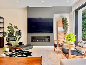 75" Samsung 4k UHD Smart TV
