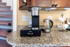 Kaffee und/oder Kaffeemaschine