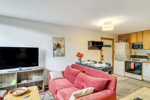 Studio | Smart TV | Free WiFi | Electric Baseboard Heating