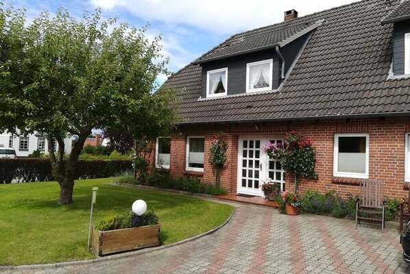 Holiday Home Exterior [summer]
