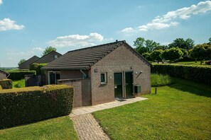 Außenseite Ferienhaus [Sommer]