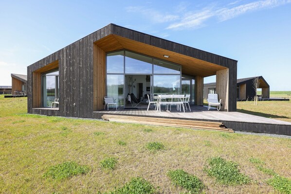 Außenseite Ferienhaus [Sommer]
