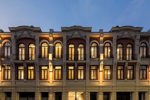 Front of property – evening/night