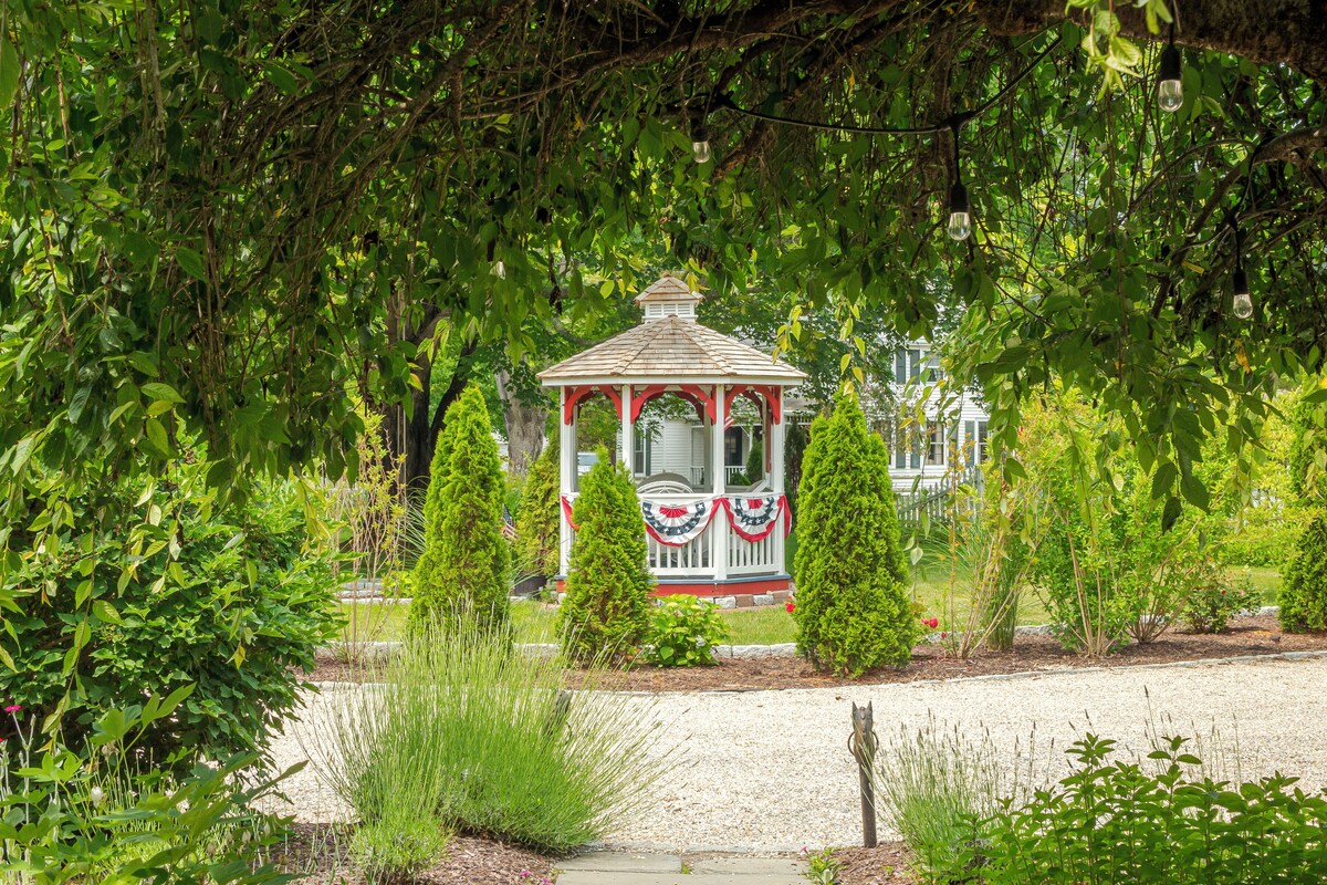 New England Hospitality at the Carriage HouseMystic Vacation Rentals LLC
