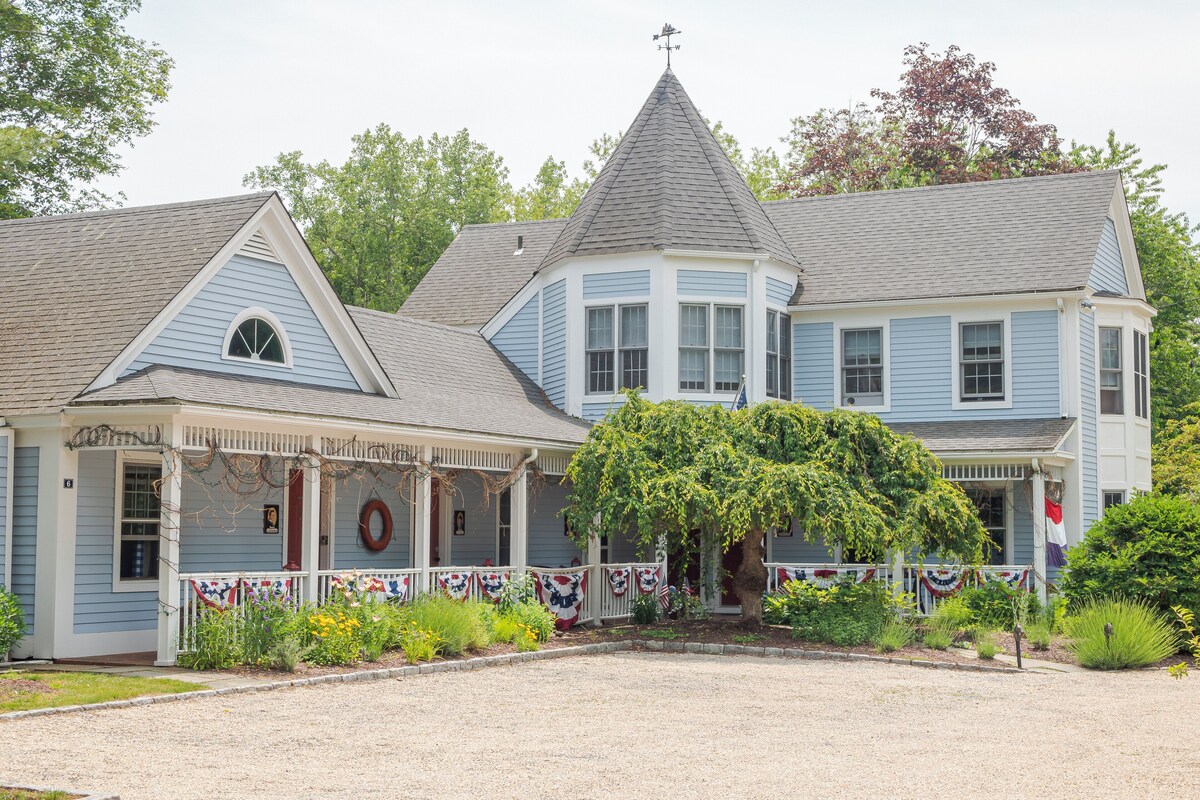 New England Hospitality at the Carriage HouseMystic Vacation Rentals LLC