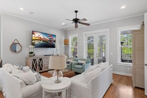 Salty Seagull - Seacrest - First Floor - Living Area