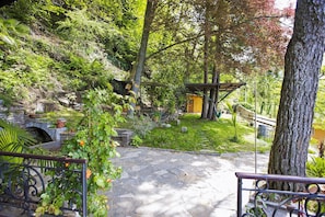 Teil des Grundstücks mit Sauna