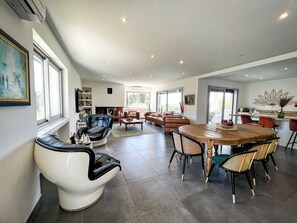 Salon / Living room