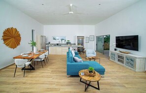 V31B Bella Vista  · Experience Beauty & Serenity at Villa Bella Vista (679)