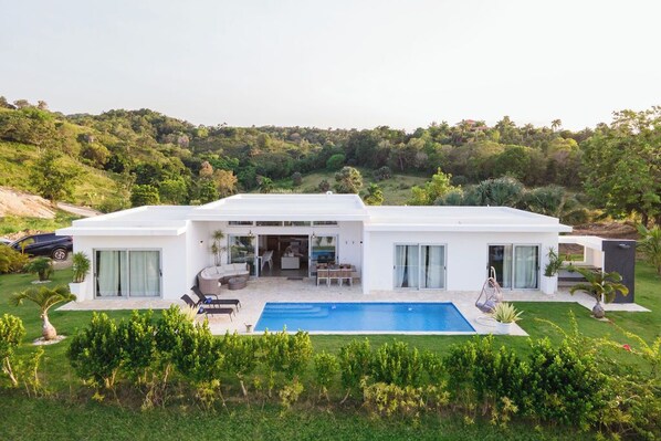 V33b Puerta del Sol  · Cozy Villa surrounded by Nature in all corners (1389)