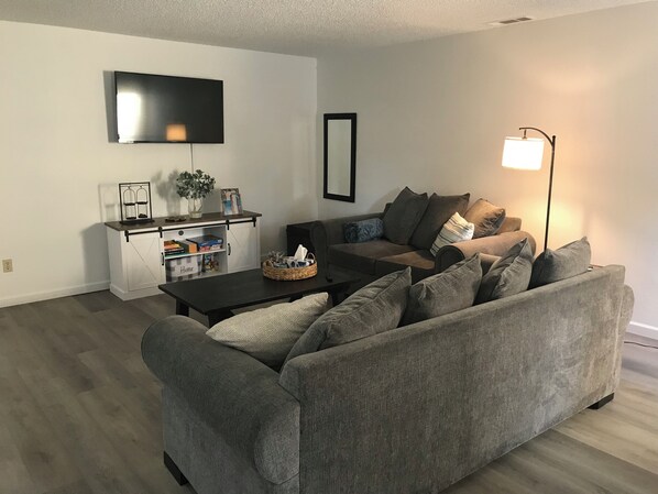 Spacious living room to relax in !