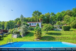 Exklusiv genutzter Pool