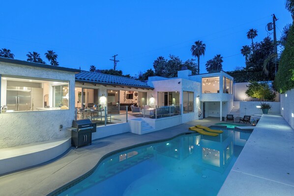 Modern masterpiece at night