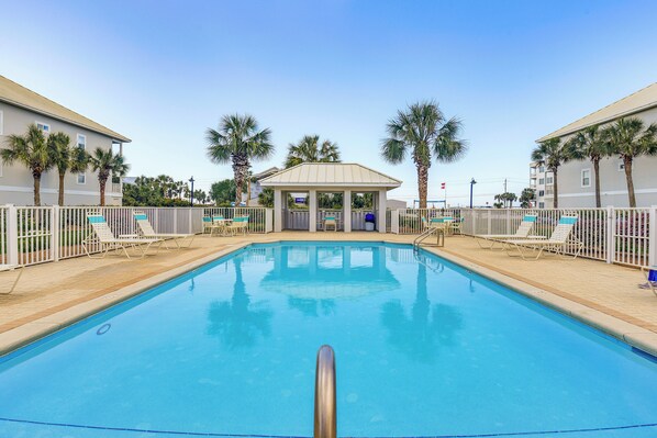 Miramar Beach Vacation Rental | 2BR | 2BA | 1,286 Sq Ft | Stairs Required