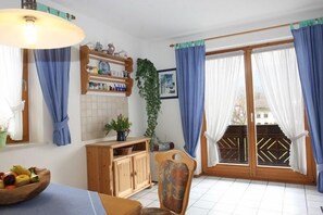 Ferienwohnung Bergblick für 2-5 Personen (95 qm, OG)