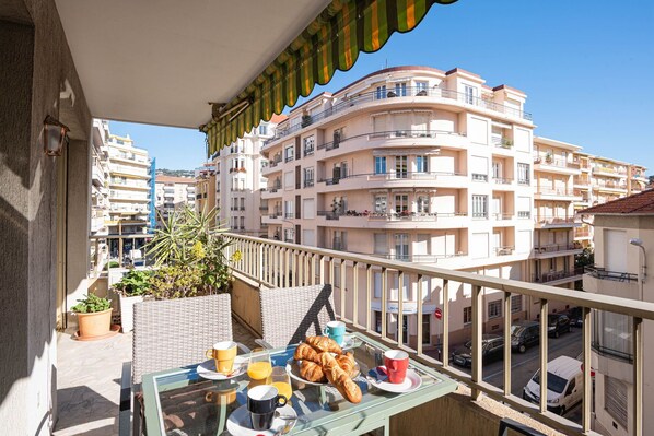 Balcony / Terrace / Patio
