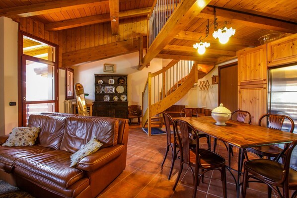 Dining Room, Kitchen, Living Room, Main Entrance