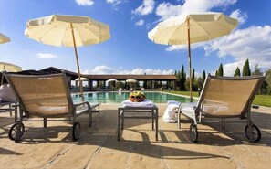 Building Exterior, Garden, Outdoor, Pool