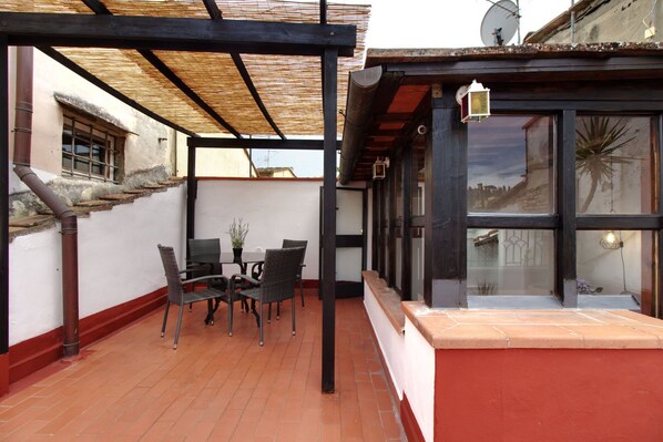 Balcony / Terrace / Patio