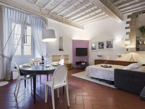 Bedroom, Dining Room, Living Room