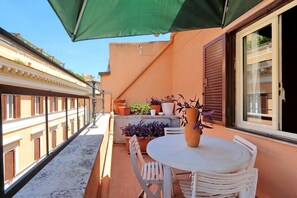 Balcony / Terrace / Patio