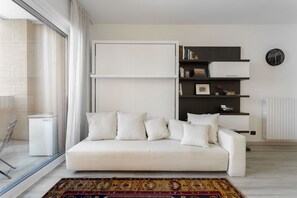 Living Room, Summer
