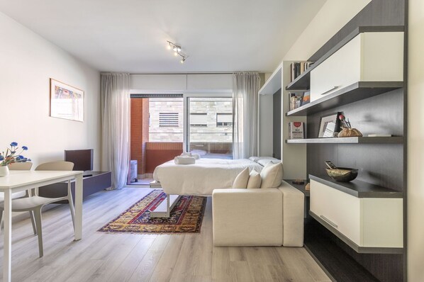 Living Room, Summer