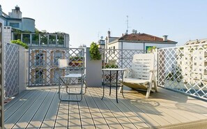 Balcony / Terrace / Patio