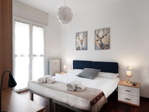 Bedroom, Spring