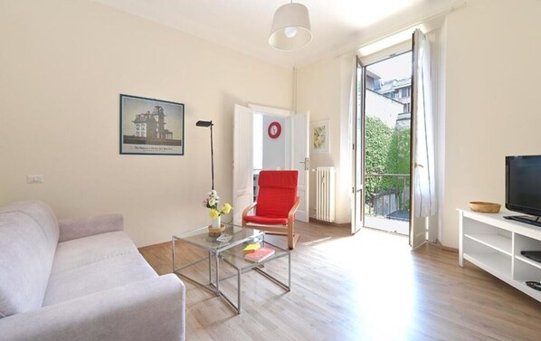 Balcony / Terrace / Patio, Living Room, Spring