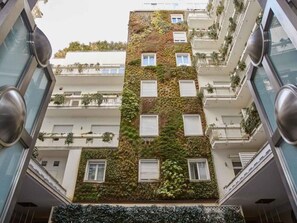 Building Exterior, Outdoor