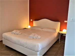 Bedroom, Kitchen, Living Room