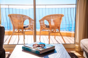 Balcony / Terrace / Patio