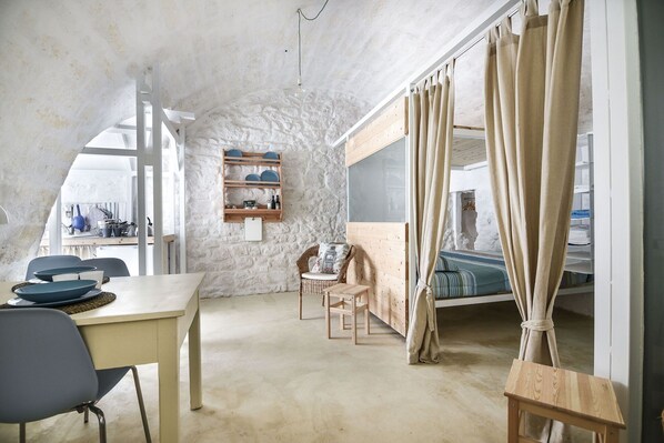 Bedroom, Dining Room, Living Room