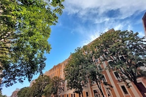 Building Exterior, Scenic View