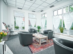 Siddeområde i lobbyen