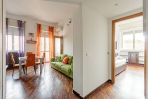 Bedroom, Living Room