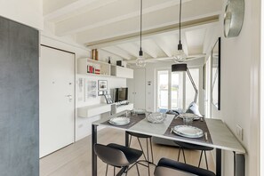 Living Room, Main Entrance