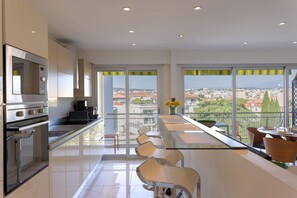 Kitchen, Living Room