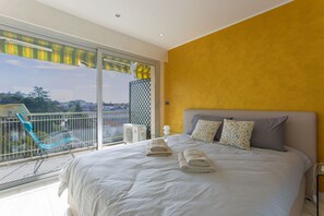 Balcony / Terrace / Patio, Bedroom