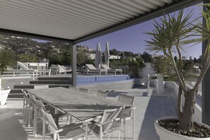 Balcony / Terrace / Patio