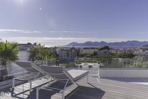Balcony / Terrace / Patio