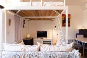 Bedroom, Living Room