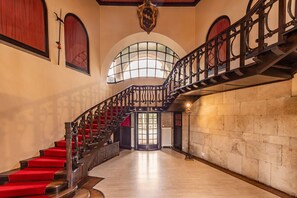 Room Detail