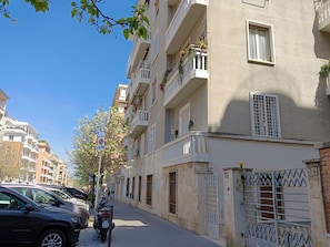 Building Exterior, Scenic View