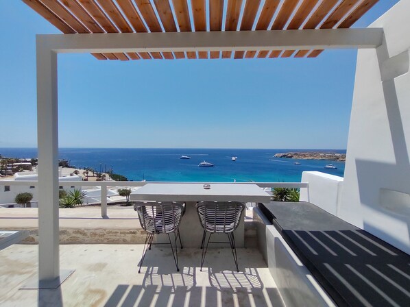 Balcony with Clear Sea view